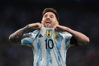 messi-argentini-paragouai-apagoreusi-fanela