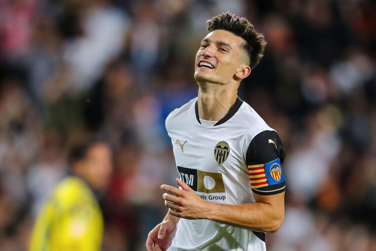 pepelu-valencia-manchester-city-rodri-antikatastaths