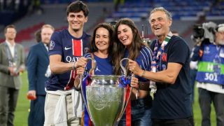 τσαρλυ αναλυση λουις ενρικε χανα 0206