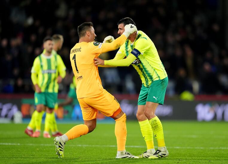 κρισταλ πάλας αεκ λαρνακας καναλι live streaming δωρεαν