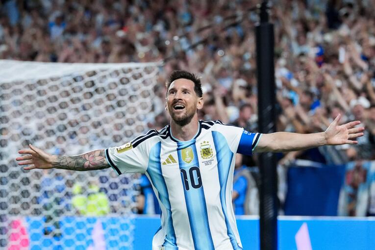 lionel-messi-argentini-austria